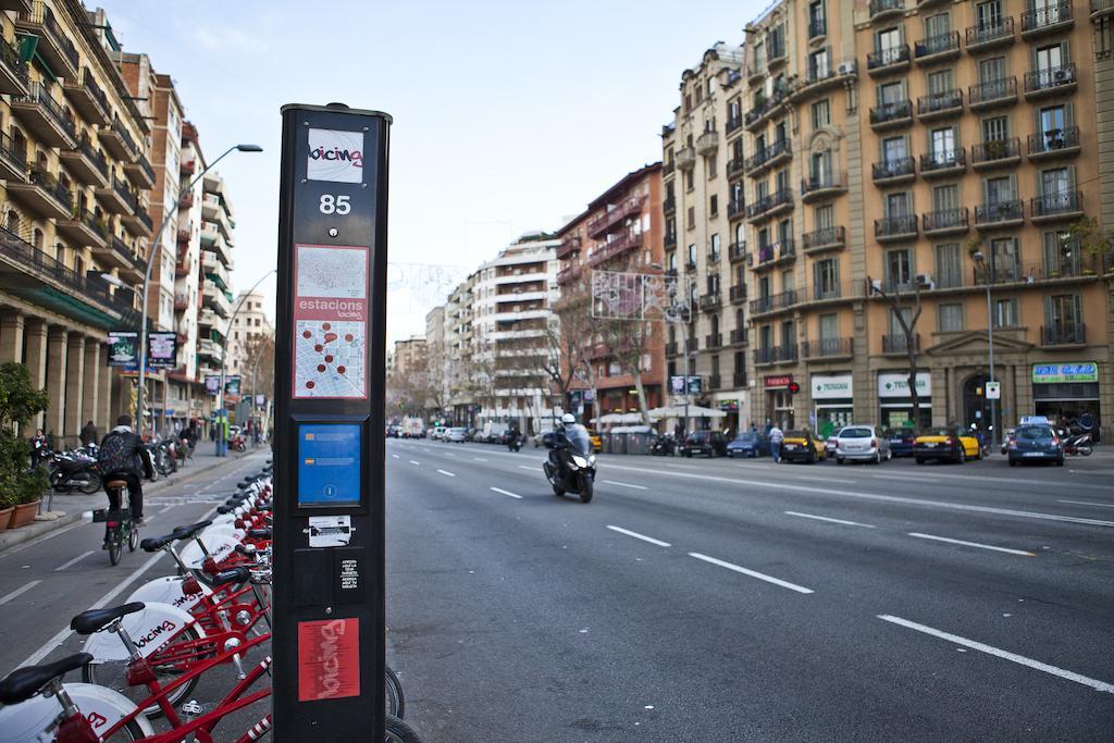 La Fira Apartment Barcelona Luaran gambar